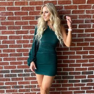 Lucy In the Sky Ivy Pleated One Shoulder - Hunter Green